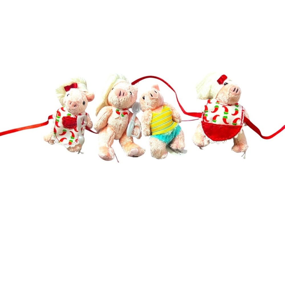 Set of 4 Mattel Furryville Piggy's Pig chefs family